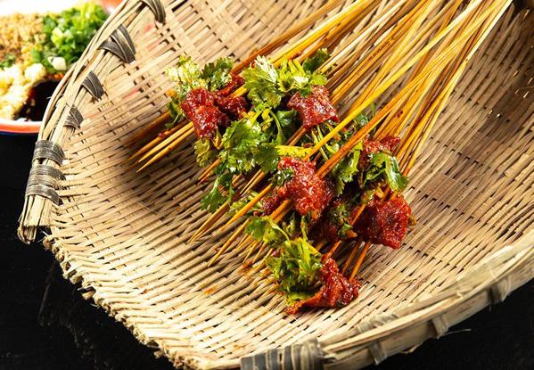 斗城老妈砂锅串串香